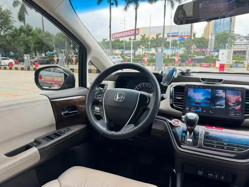 2015 Odyssey Facelift 2.4L Comfort Edition — миниатюра 12