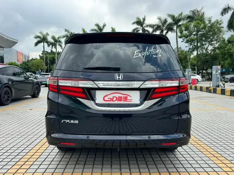 2015 Odyssey Facelift 2.4L Comfort Edition — миниатюра 6