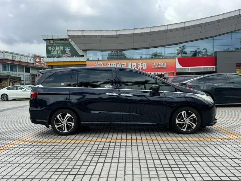 2015 Odyssey Facelift 2.4L Comfort Edition — миниатюра 8