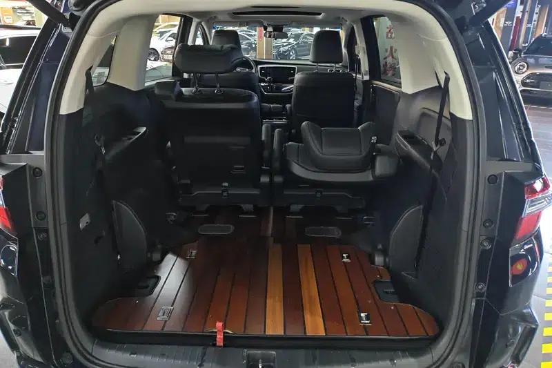 Odyssey 2019 2.0L Elite Premium Edition — миниатюра 17