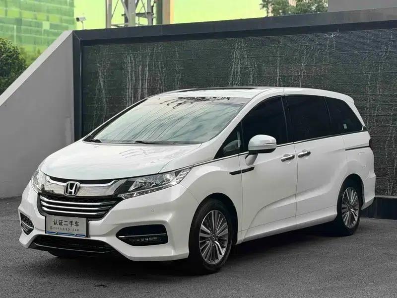 2018 Odyssey 2.4L Luxury Edition — миниатюра 1