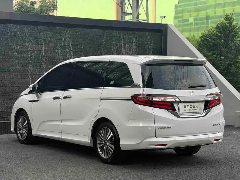 2018 Odyssey 2.4L Luxury Edition — миниатюра 4