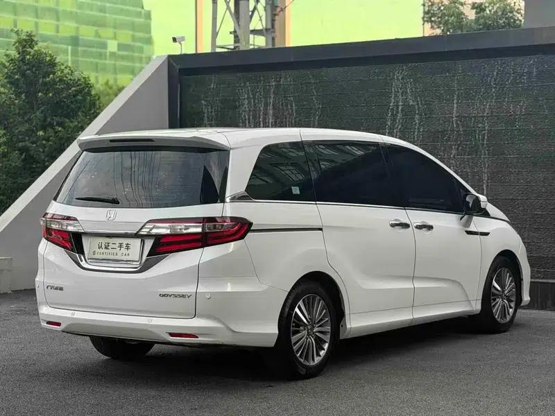 2018 Odyssey 2.4L Luxury Edition — миниатюра 6