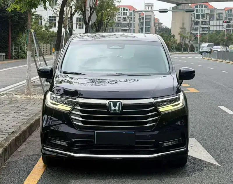 Odyssey 2024 2.0L e:HEV Elite Edition — миниатюра 2