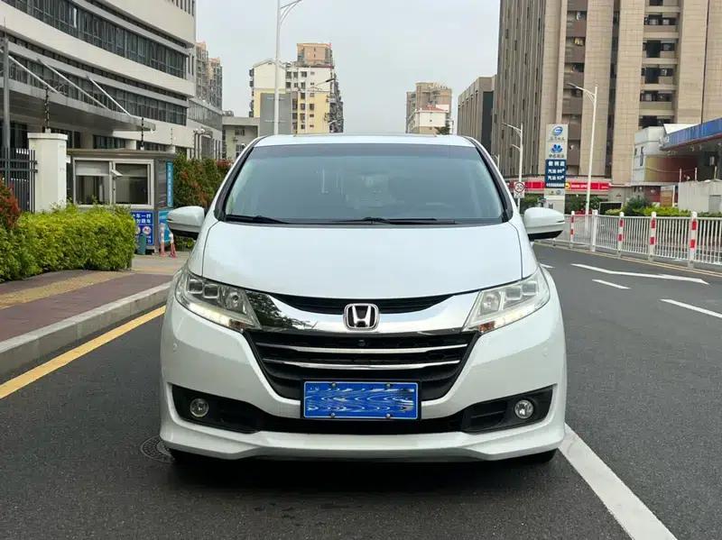 2015 Odyssey Facelift 2.4L Supreme Edition — миниатюра 2