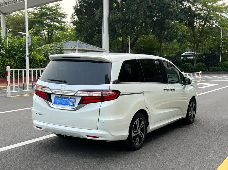 2015 Odyssey Facelift 2.4L Supreme Edition — миниатюра 6