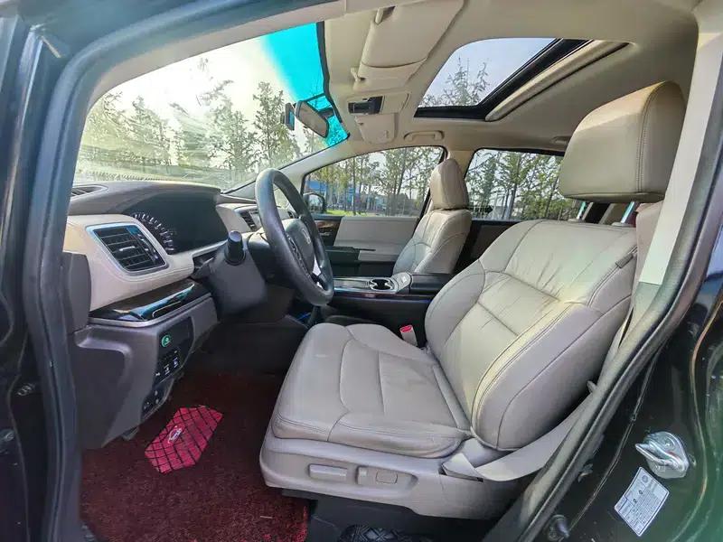 2015 Odyssey 2.4L Luxury Edition — миниатюра 14