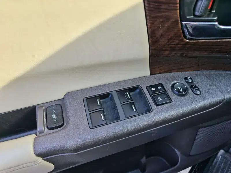 2015 Odyssey 2.4L Luxury Edition — миниатюра 19