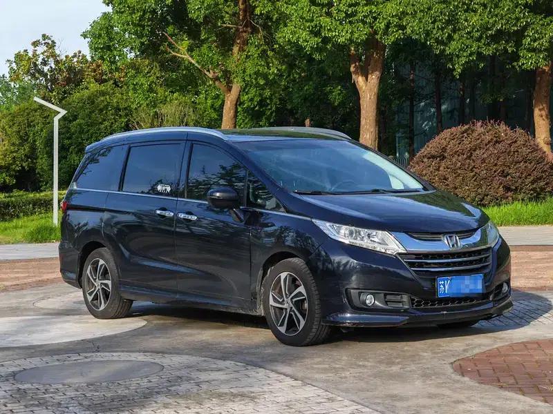 2015 Odyssey 2.4L Luxury Edition — миниатюра 3