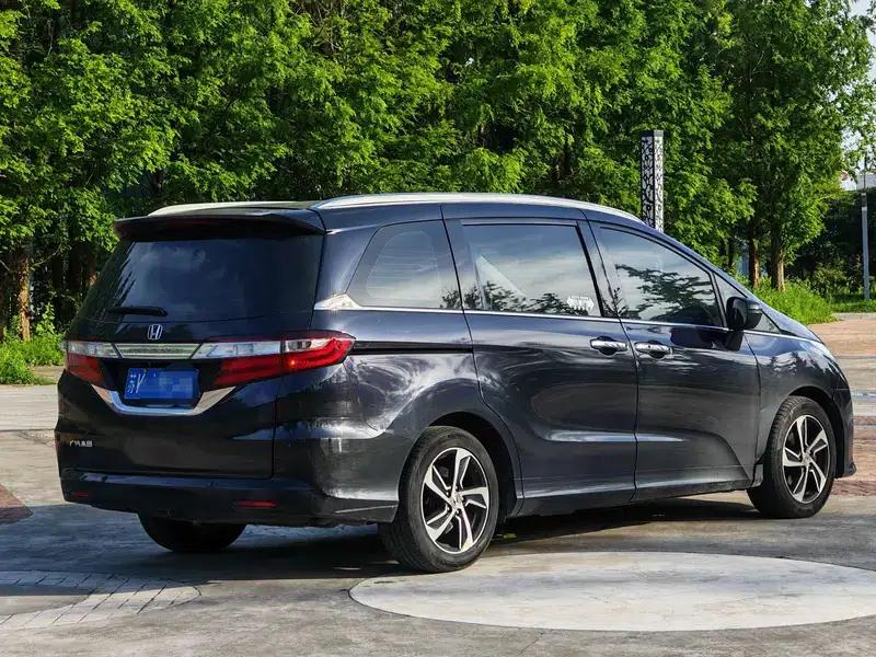 2015 Odyssey 2.4L Luxury Edition — миниатюра 6