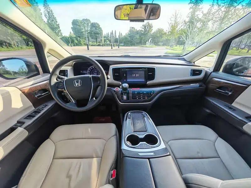 2015 Odyssey 2.4L Luxury Edition — миниатюра 8