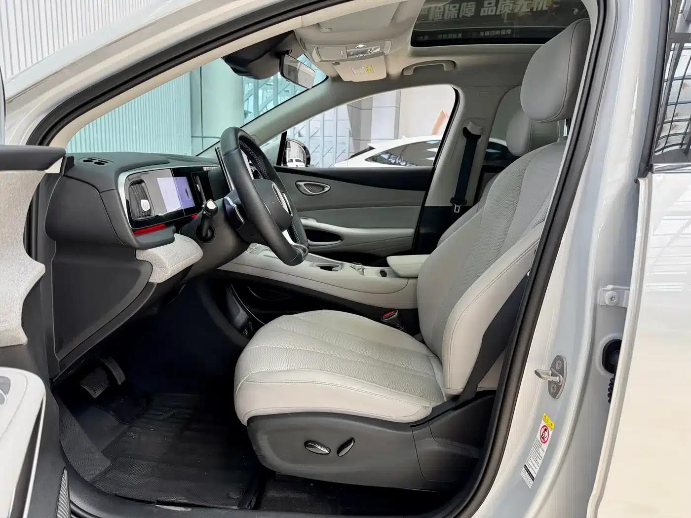 Hiace 05 EV 2025 520KM Flagship Intelligent Navigation Edition — миниатюра 2