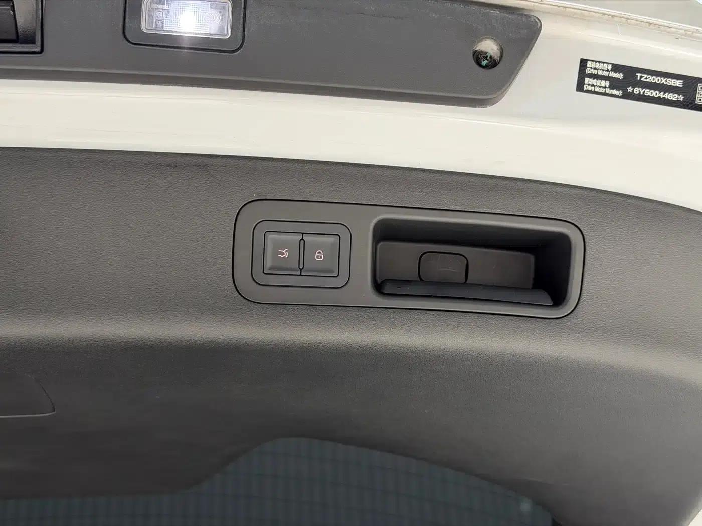 Hiace 05 EV 2025 520KM Flagship Intelligent Navigation Edition — миниатюра 6
