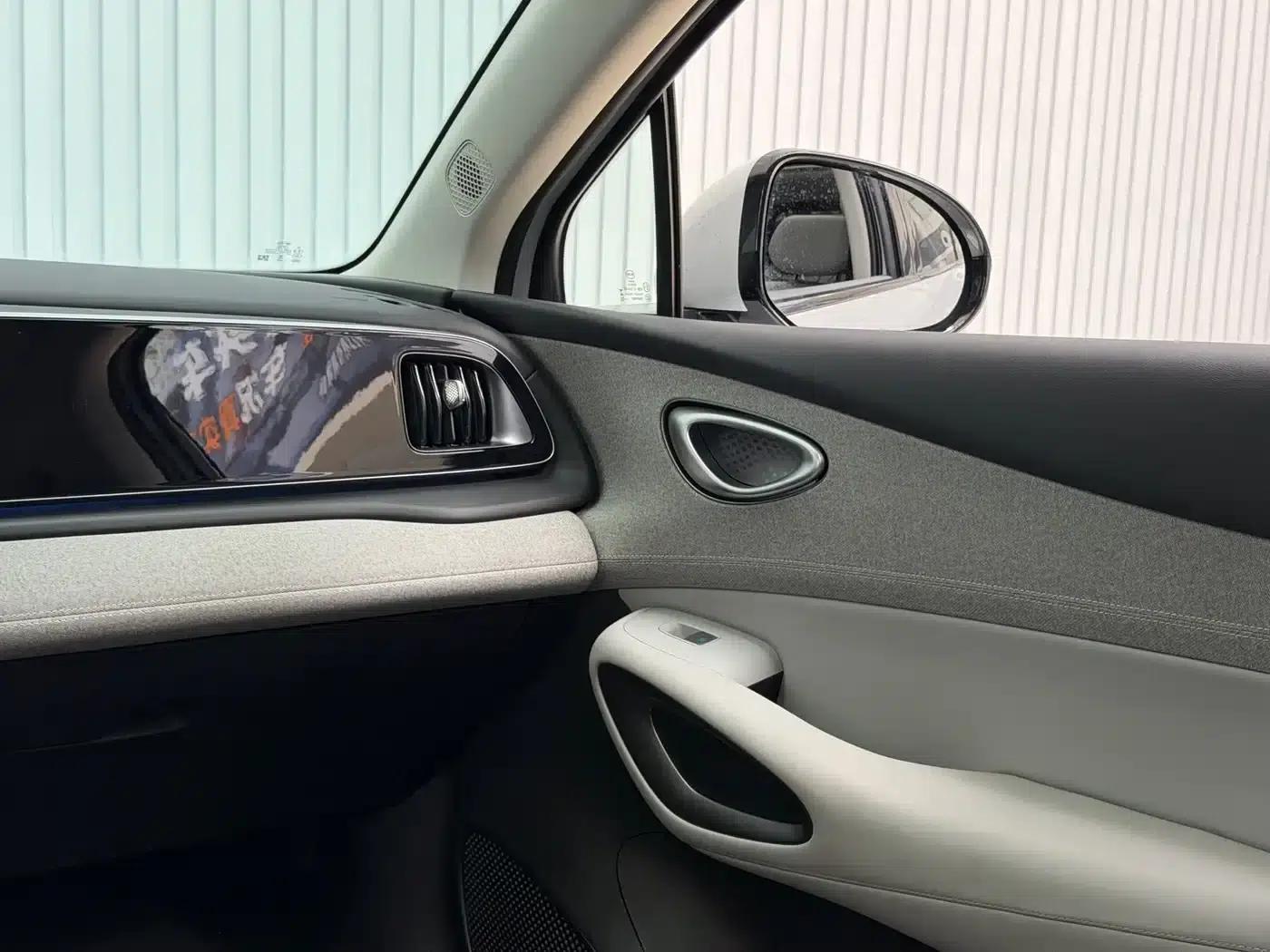Hiace 05 EV 2025 520KM Flagship Intelligent Navigation Edition — миниатюра 10