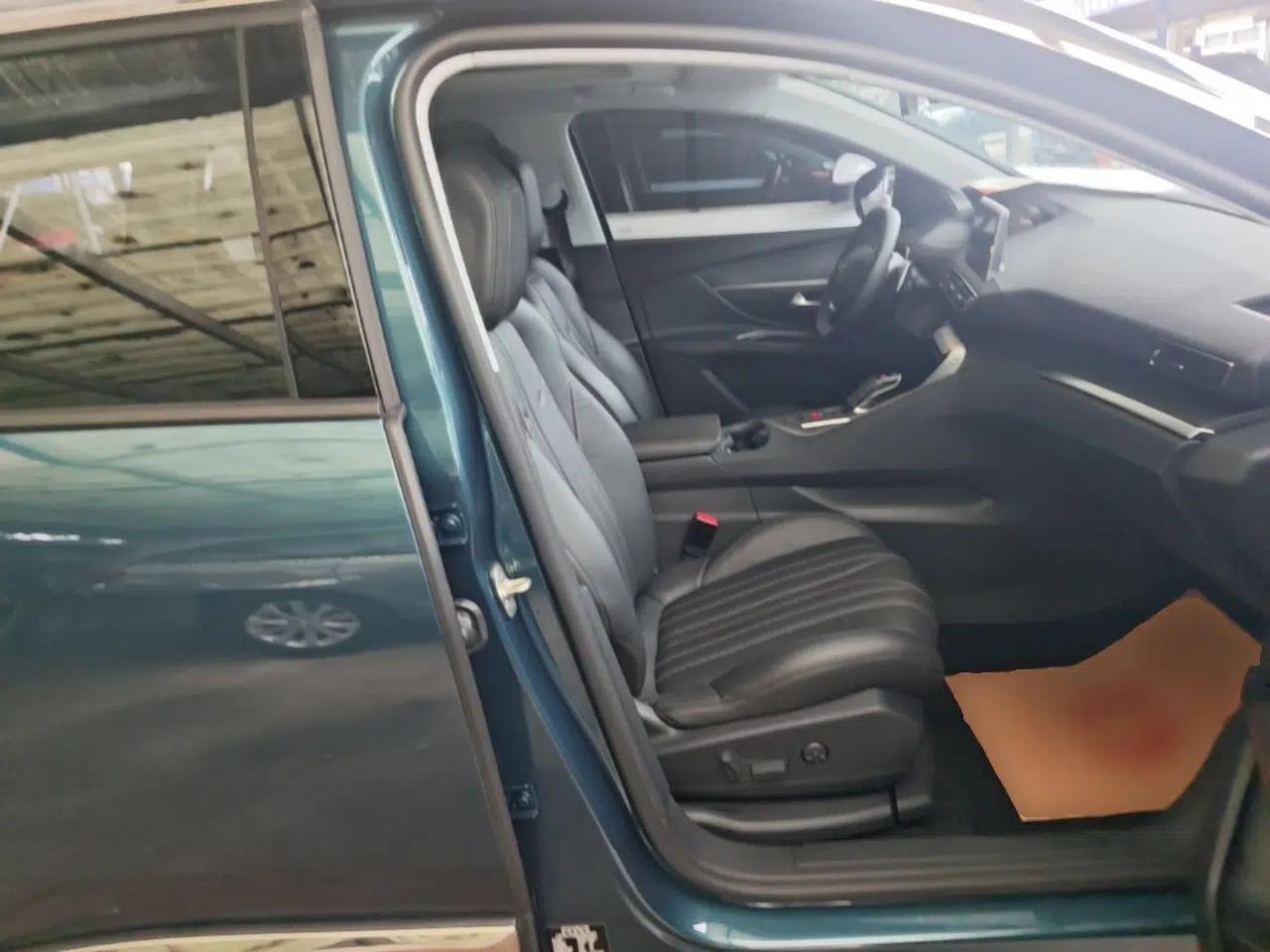 Peugeot 5008 2017 380THP 7-Seater Boundary-Free Edition — миниатюра 19