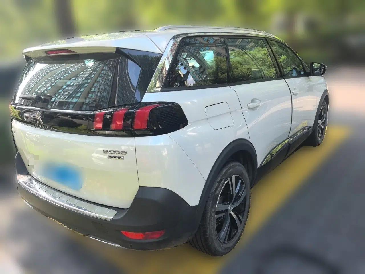 Peugeot 5008 2021 360THP 5-Seater Strength Edition — миниатюра 6