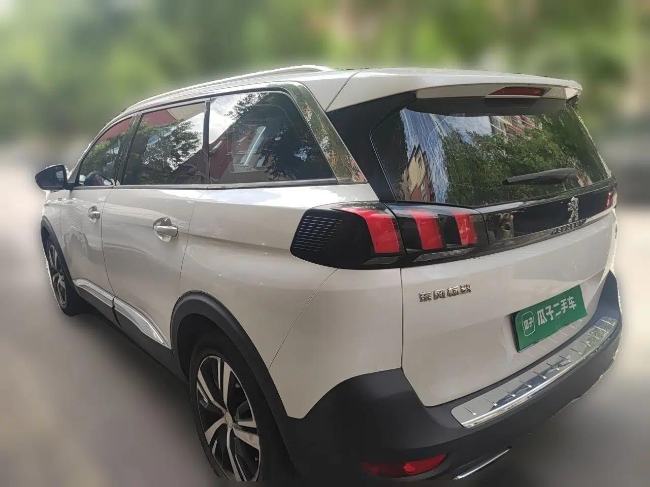 Peugeot 5008 2017 380THP 7-Seater Elite Edition — миниатюра 4