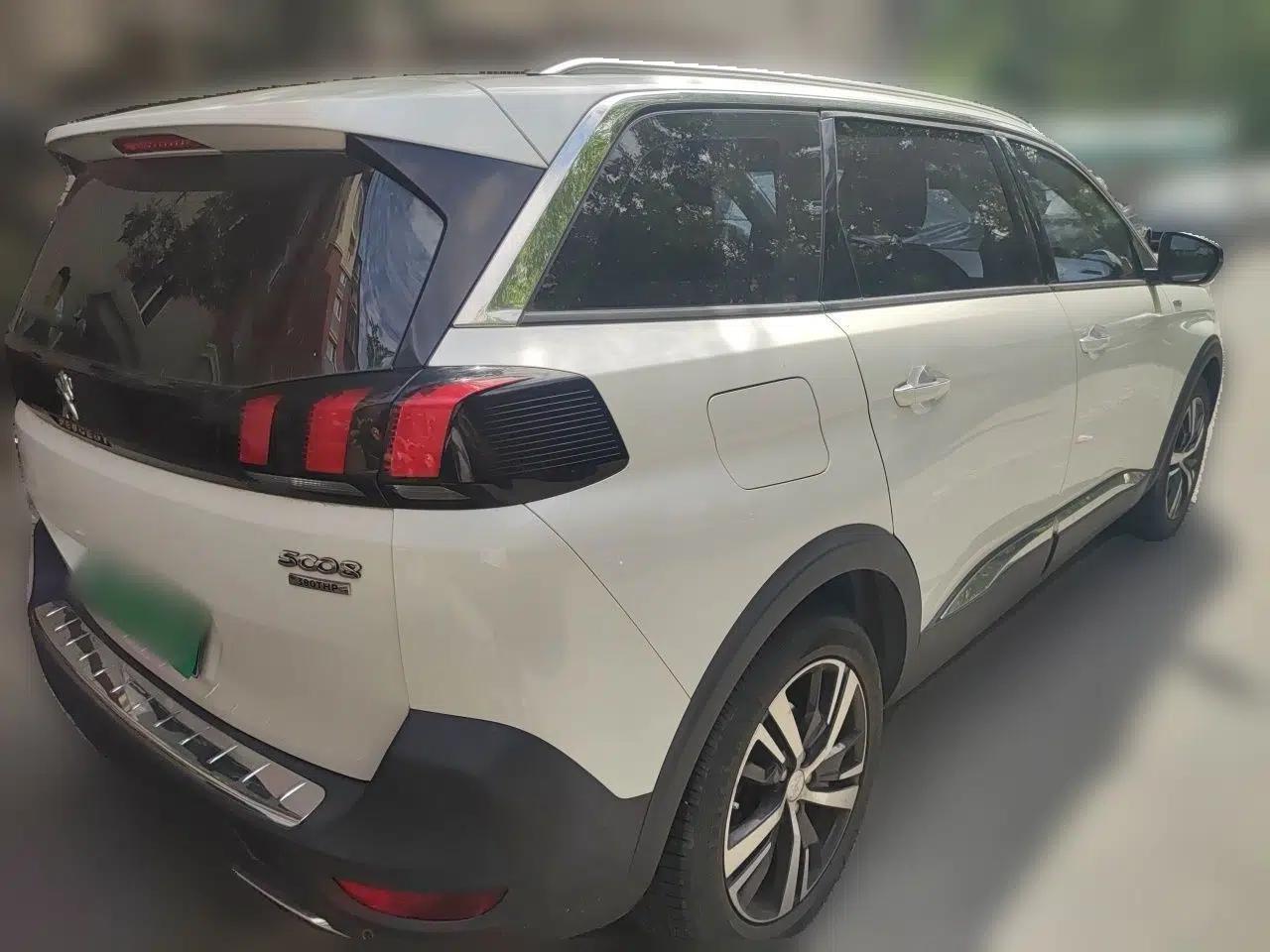 Peugeot 5008 2017 380THP 7-Seater Elite Edition — миниатюра 6