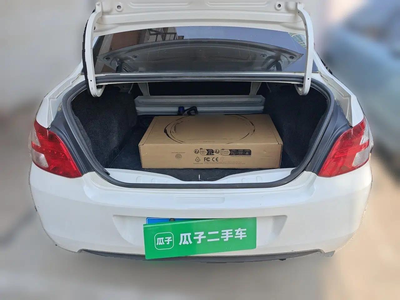 Peugeot 301 2014 1.6L Automatic Comfort Edition — миниатюра 19