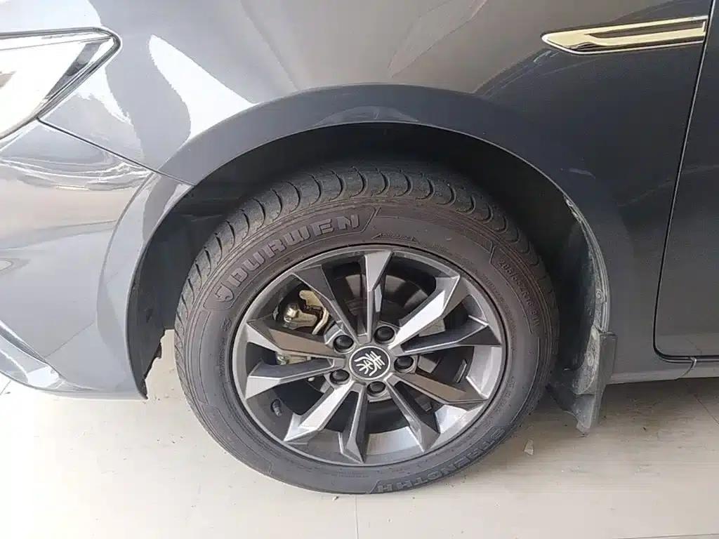 Qin 2019 1.5L Manual Deluxe Edition — миниатюра 23