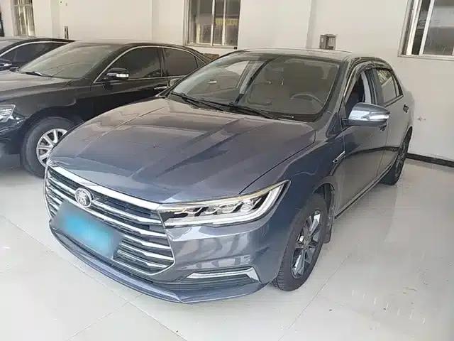 Qin 2019 1.5L Manual Deluxe Edition
