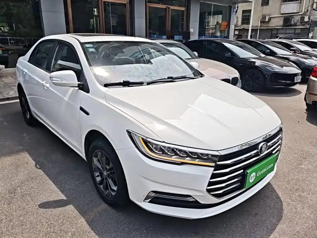 Qin 2019 1.5L Automatic Premium Edition — миниатюра 4