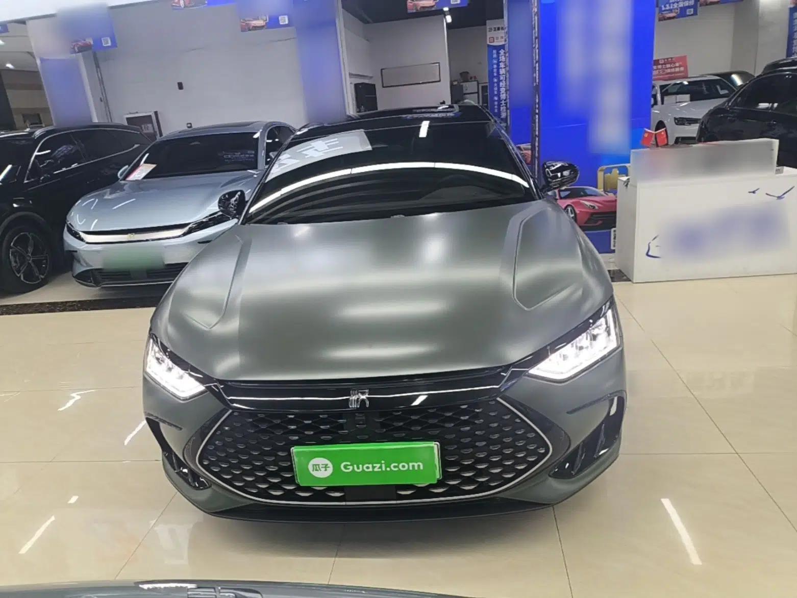 BYD Han 2024 DM-i Glory Edition 121KM Prestige Model — миниатюра 2