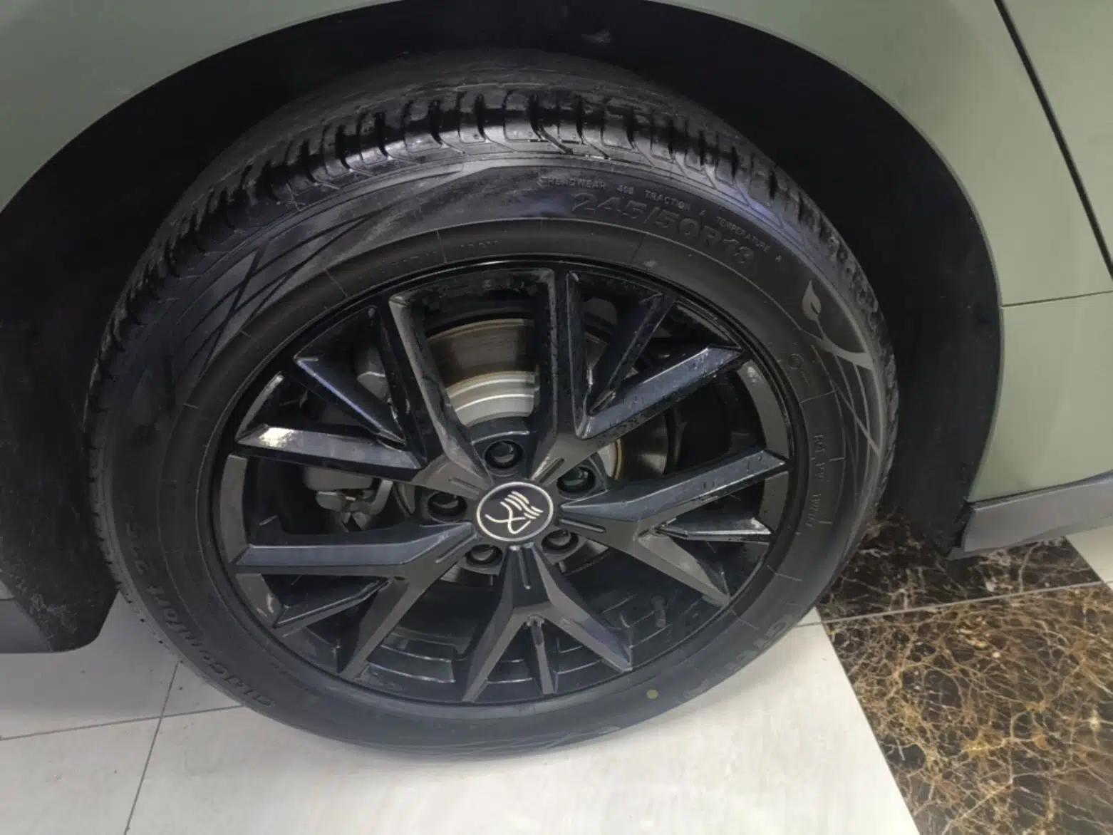 BYD Han 2024 DM-i Glory Edition 121KM Prestige Model — миниатюра 11