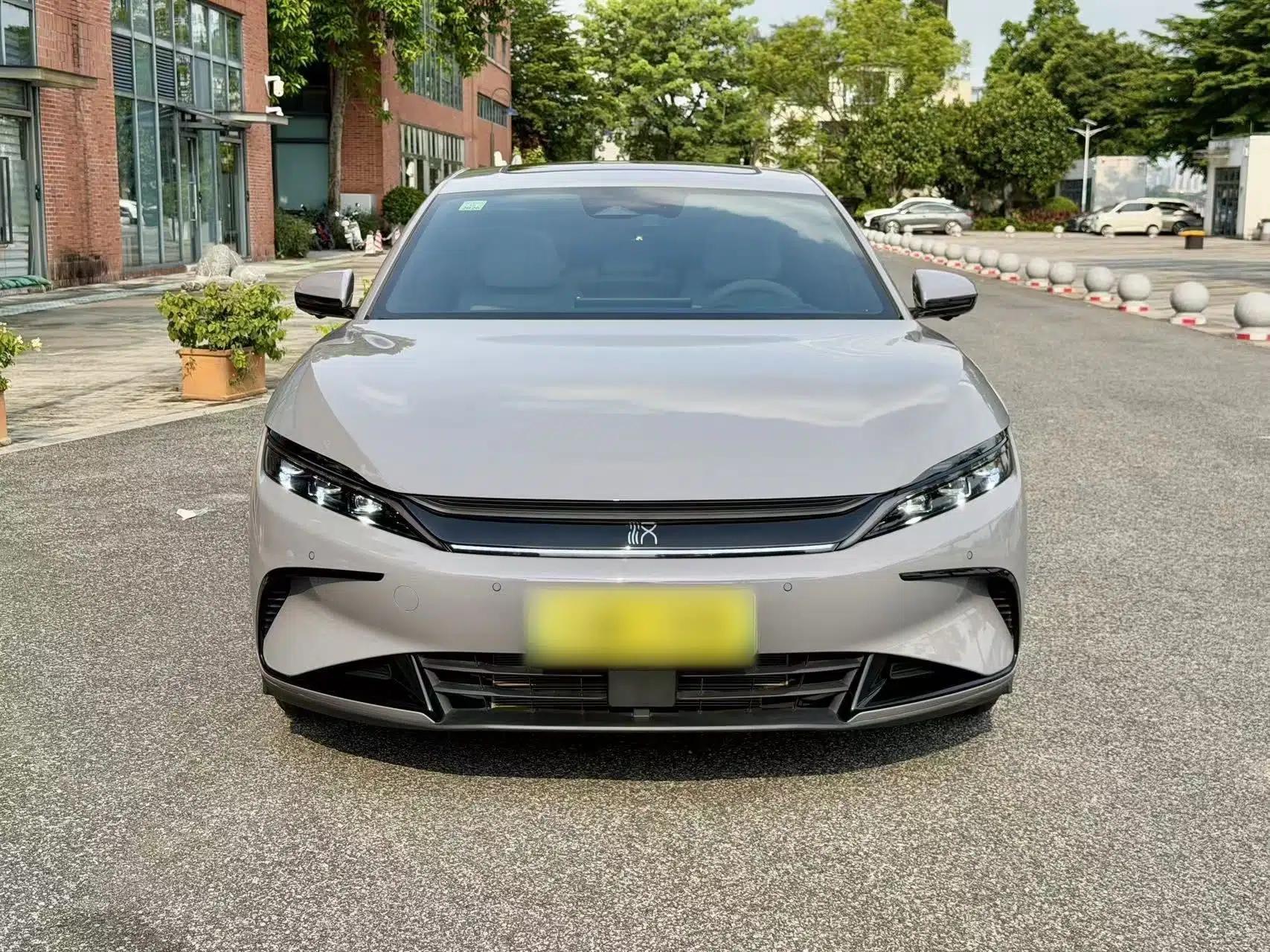 BYD Han 2025 DM-i 125KM Elite Model — миниатюра 16