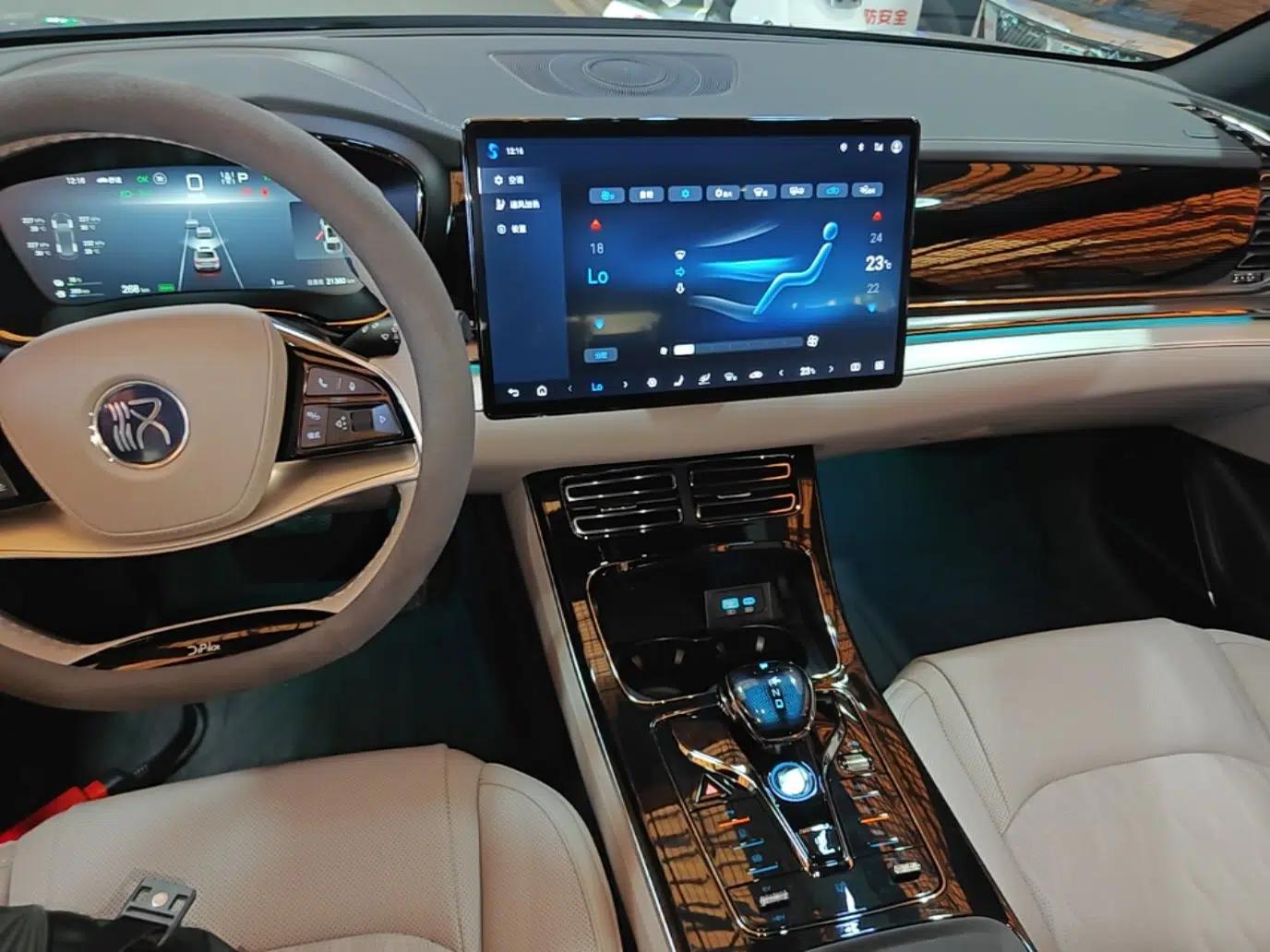 BYD Han 2025 DM-i 125KM Elite Model — миниатюра 22
