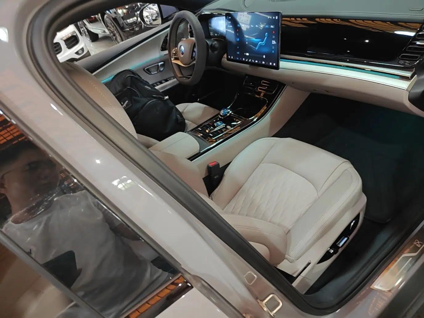 BYD Han 2025 DM-i 125KM Elite Model — миниатюра 26