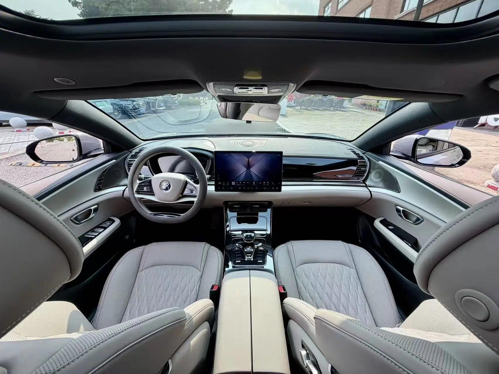 BYD Han 2025 DM-i 125KM Elite Model — миниатюра 33