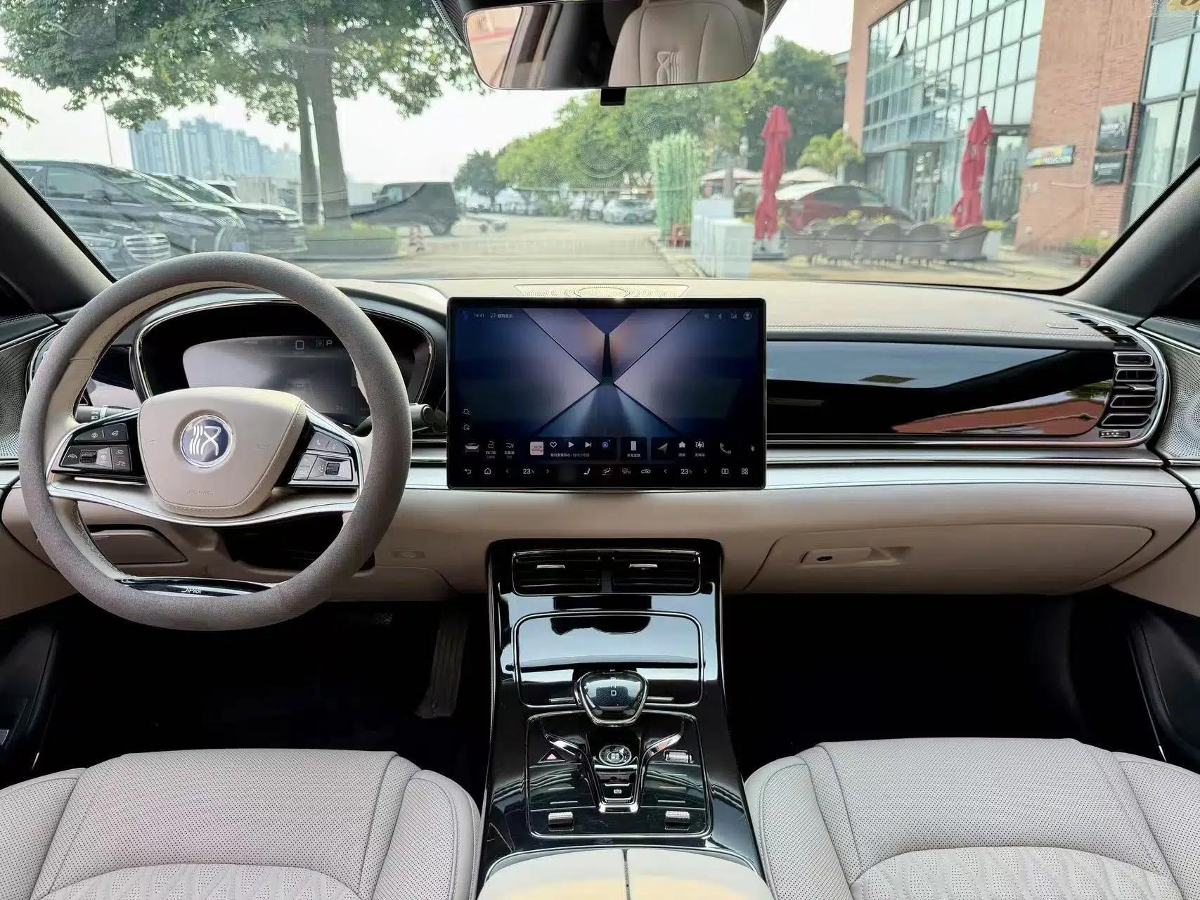 BYD Han 2025 DM-i 125KM Elite Model — миниатюра 37