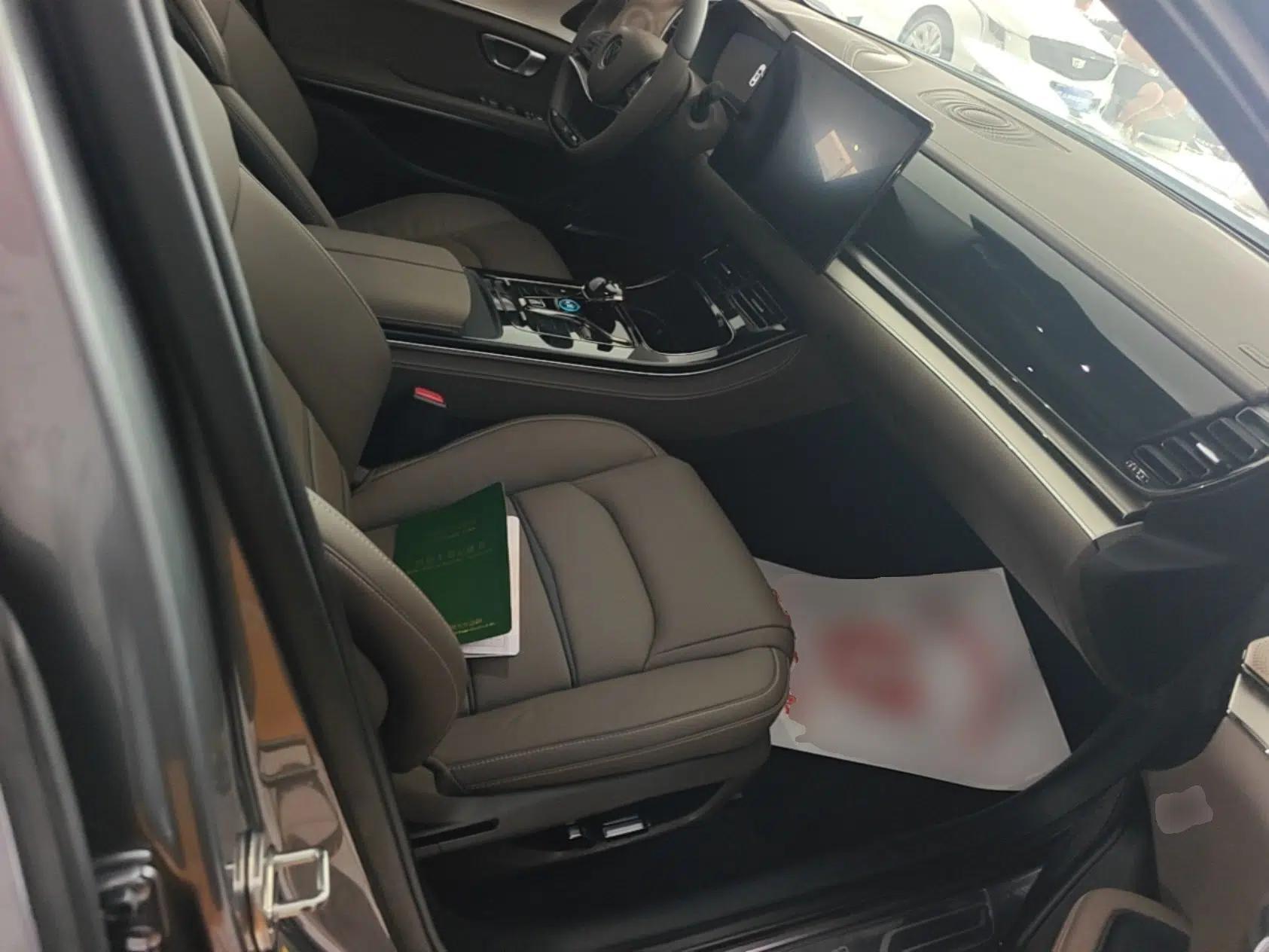 BYD Han 2020 DM Four-Wheel Drive Performance Edition Luxury Model — миниатюра 19