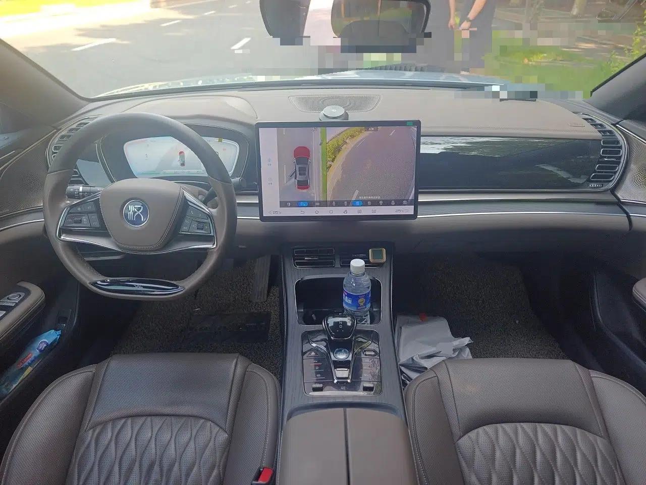 BYD Han 2023 DM-i Champion Edition 121KM Prestige Model — миниатюра 9