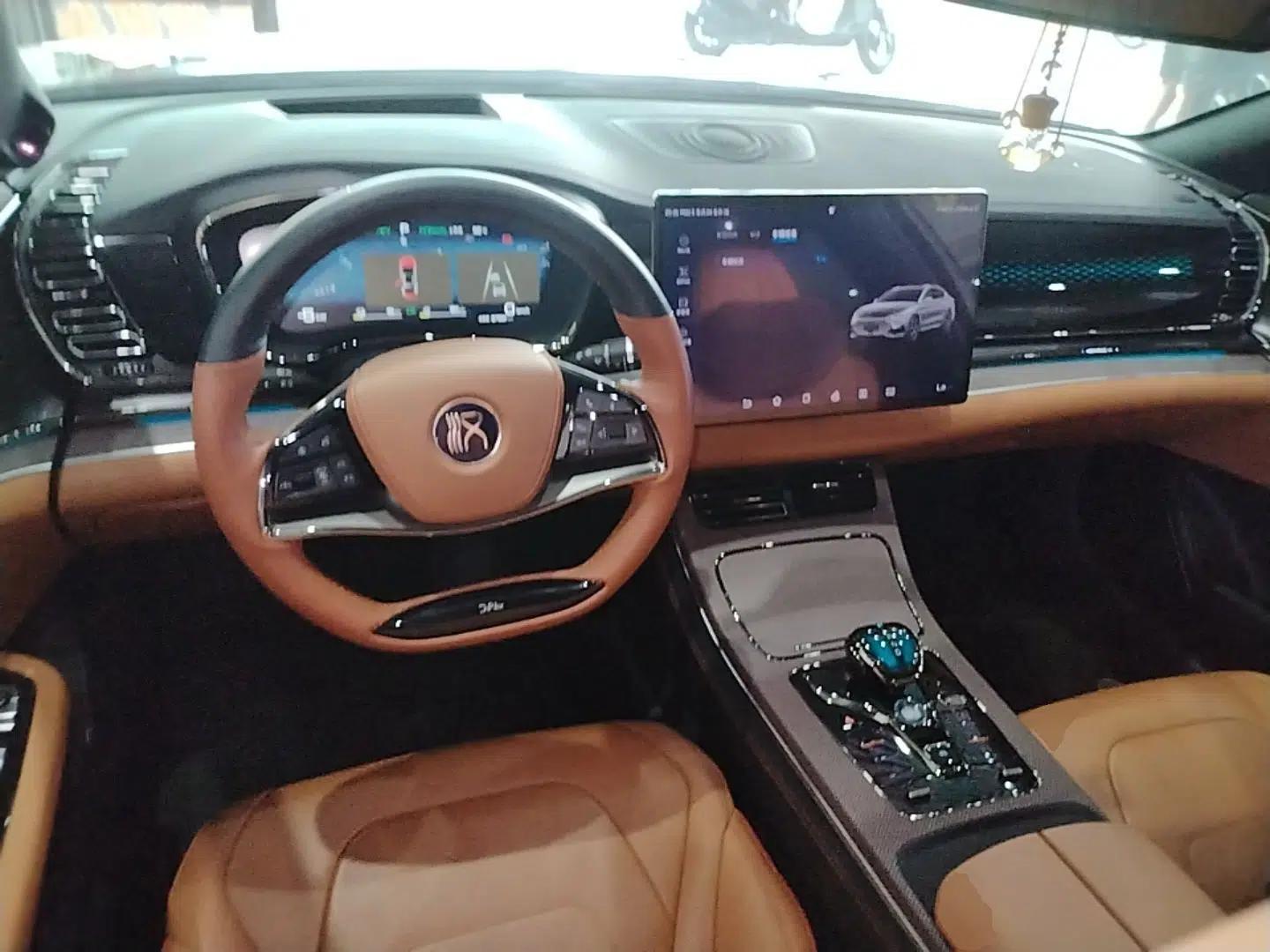 BYD Han 2022 DM-p 202km Four-Wheel Drive Flagship Model — миниатюра 12