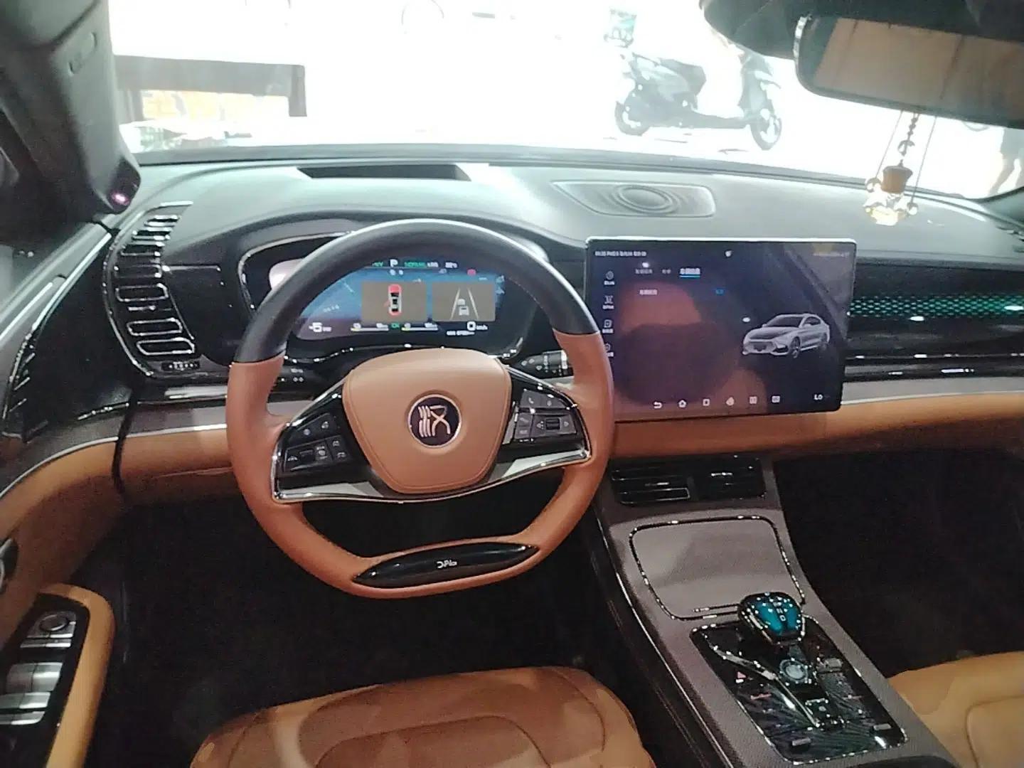 BYD Han 2022 DM-p 202km Four-Wheel Drive Flagship Model — миниатюра 13