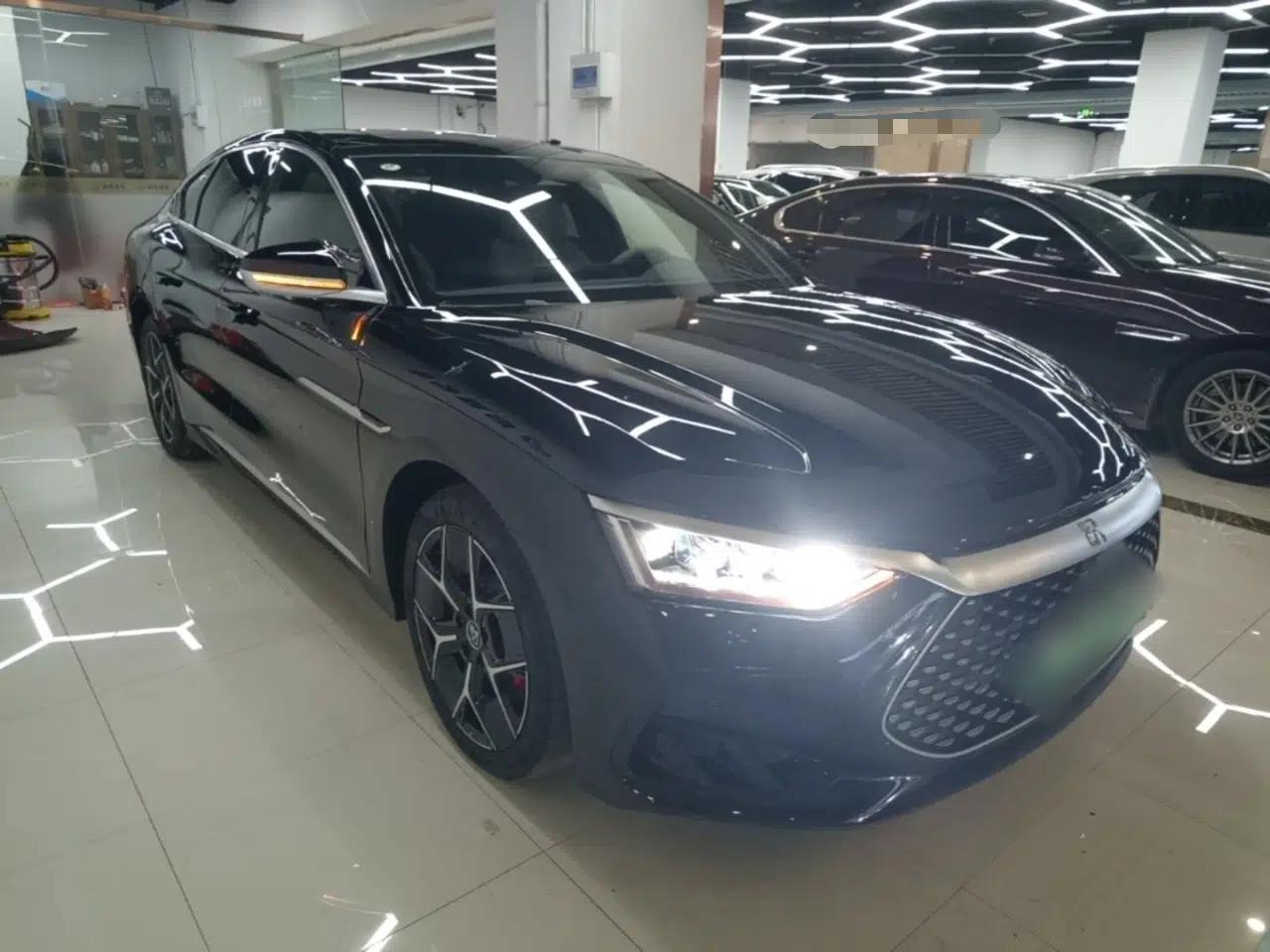 BYD Han 2024 DM-i Glory Edition 200KM Flagship Model — миниатюра 3