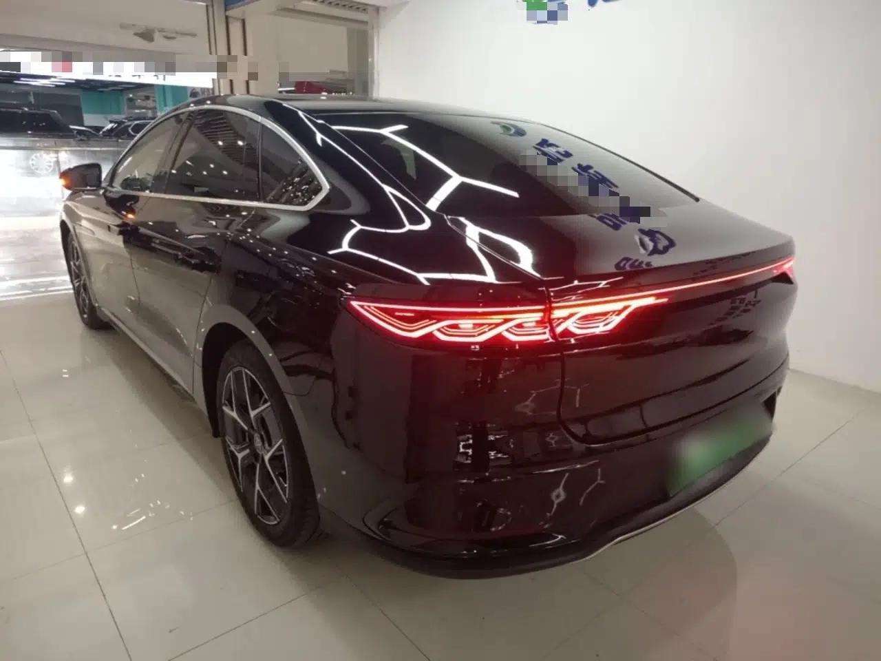 BYD Han 2024 DM-i Glory Edition 200KM Flagship Model — миниатюра 4