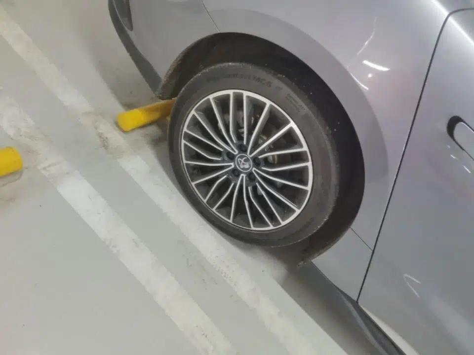 BYD Han 2023 DM-i Champion Edition 121KM Prestige Model — миниатюра 11