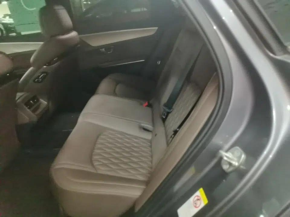 BYD Han 2023 DM-i Champion Edition 121KM Prestige Model — миниатюра 20
