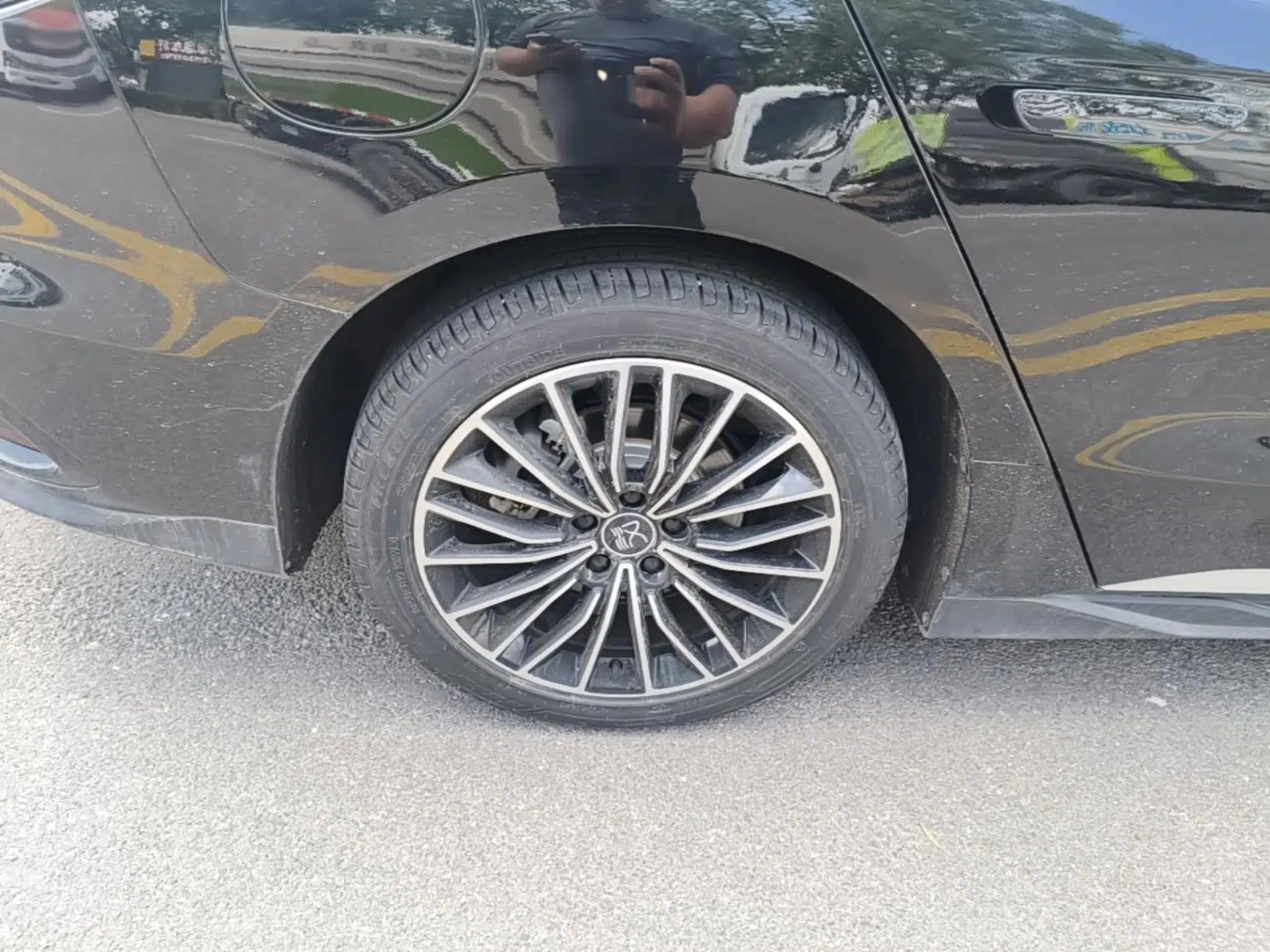 BYD Han 2023 DM-i Champion Edition 121KM Prestige Model — миниатюра 11