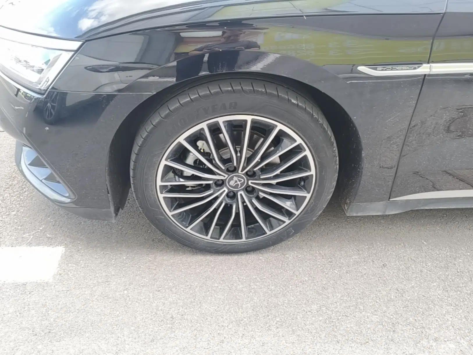 BYD Han 2023 DM-i Champion Edition 121KM Prestige Model — миниатюра 10