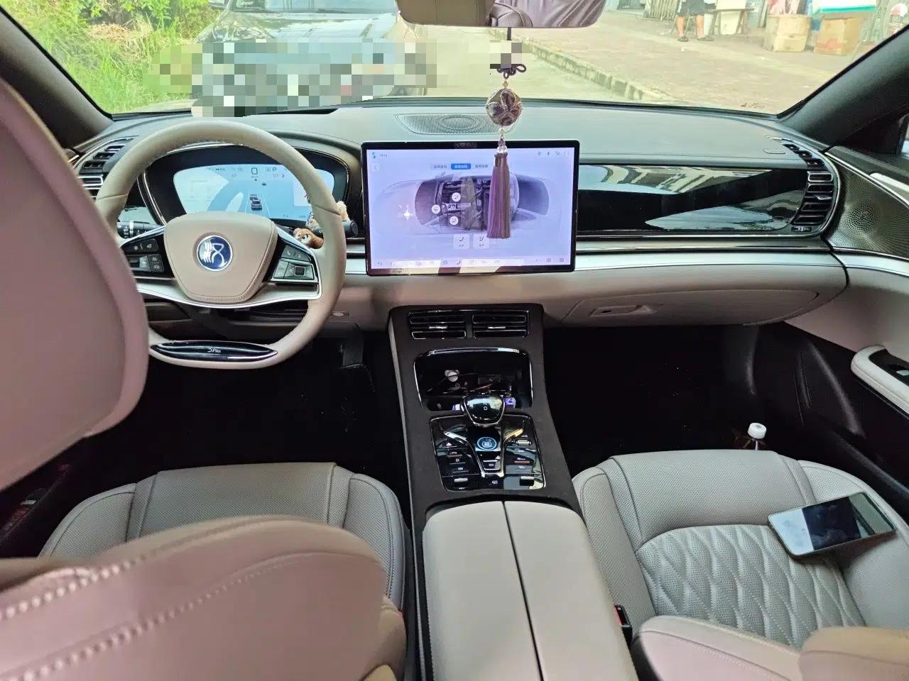 BYD Han 2025 DM-i 125KM Prestige Model — миниатюра 9