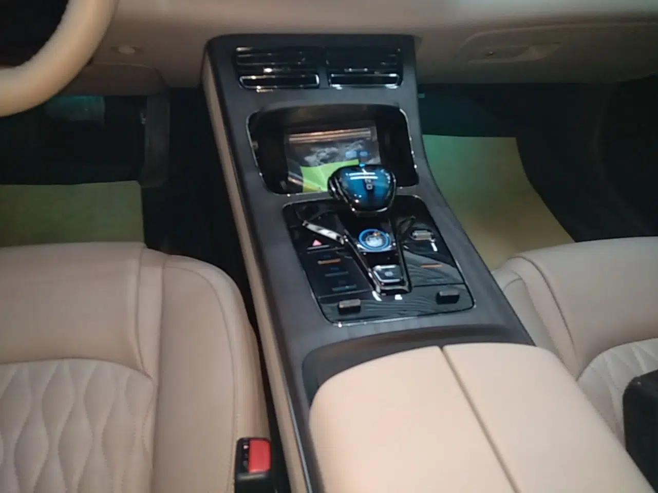 BYD Han 2025 DM-i Intelligent Driving Edition 125KM LiDAR Flagship Model — миниатюра 21