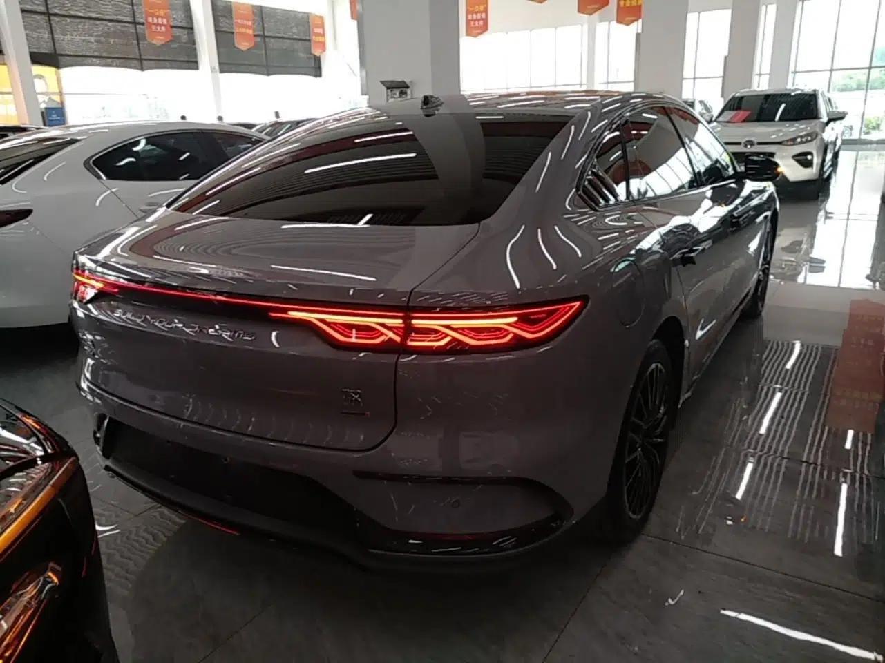 BYD Han 2025 DM-i Intelligent Driving Edition 125KM LiDAR Flagship Model — миниатюра 5