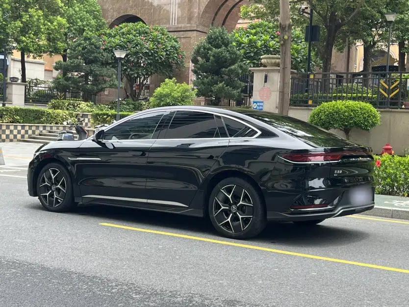 BYD Han 2024 EV Glory Edition 605KM Front-Wheel-Drive Premium Model — миниатюра 18