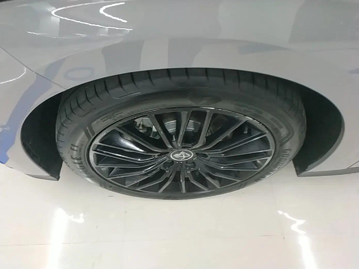 BYD Han 2025 DM-i Intelligent Driving Edition 125KM LiDAR Flagship Model — миниатюра 10