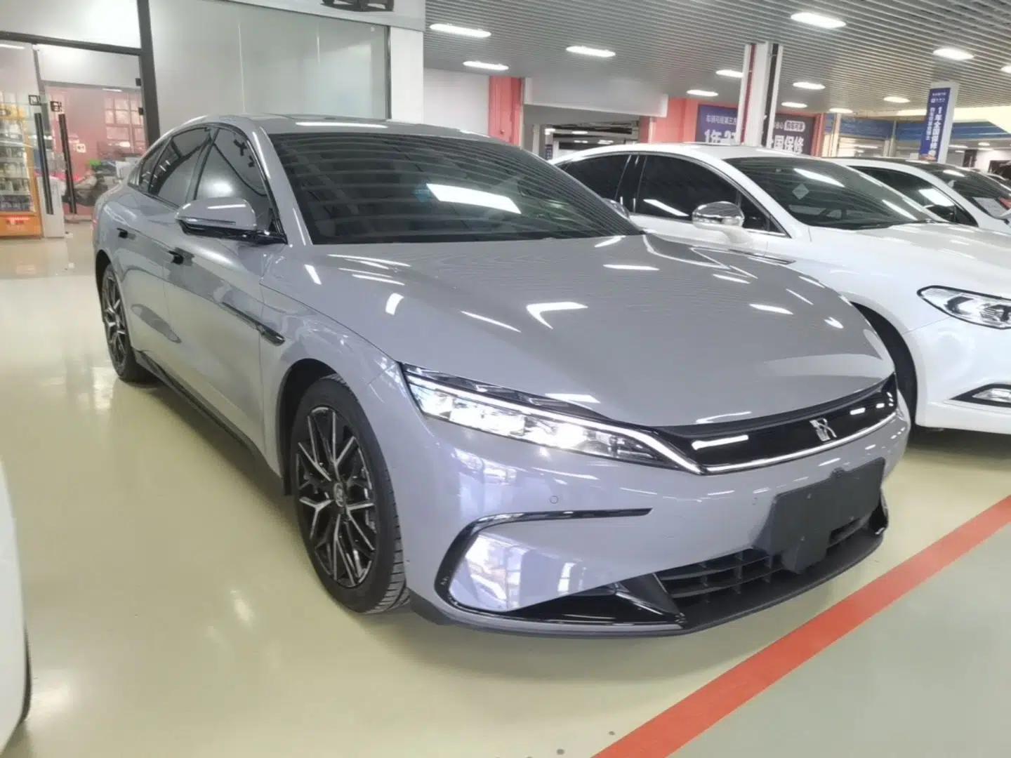BYD Han 2025 DM-i Smart Drive 125KM Prestige Model — миниатюра 3