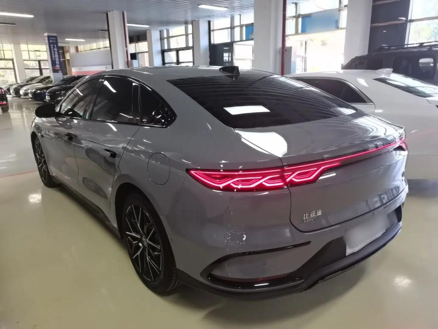 BYD Han 2025 DM-i Smart Drive 125KM Prestige Model — миниатюра 4